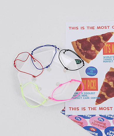 カラーリングスマイルシルバーストラップブレスレット