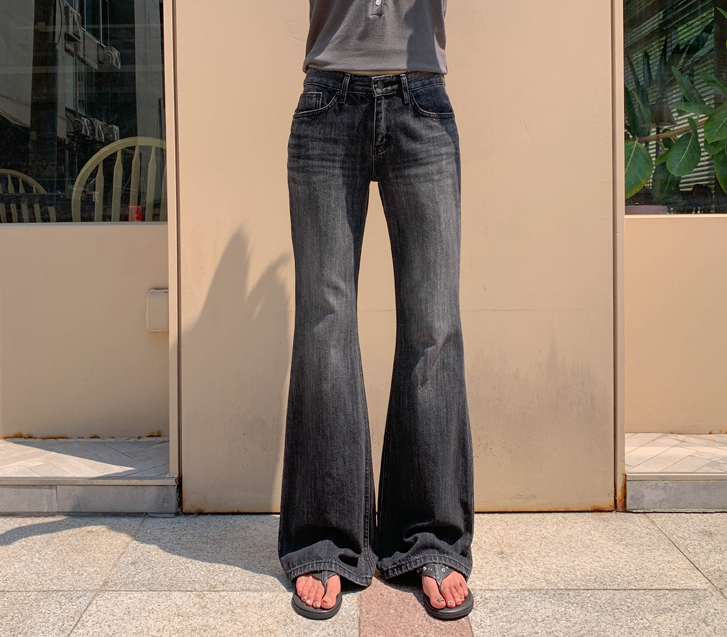 ファジーキャットウォッシュデニムブーツカットパンツ