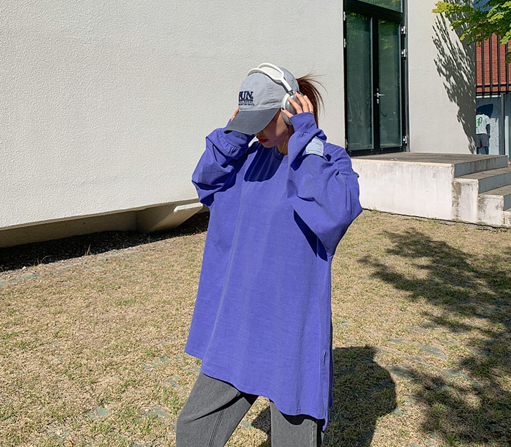 [男女共用]バーコードパッチピグメントトゥームロングTシャツ