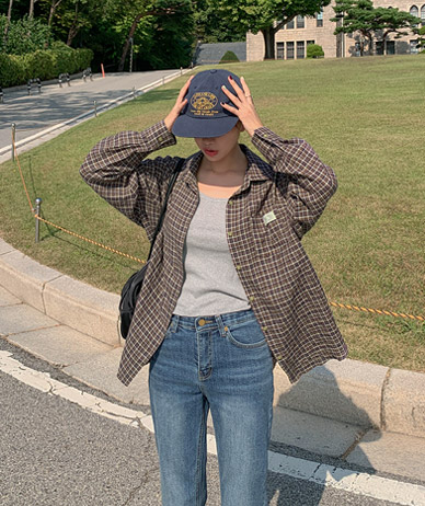 모카 라벨 체크 셔츠 셔츠