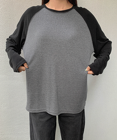 モスティンラグラン配色長袖Tシャツ